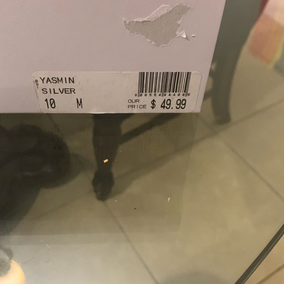 Live and share show flyer half will be donated - Picture 12 of 16